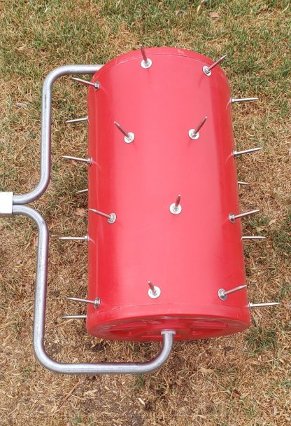 60l water-filled lawn aerator with pull handle